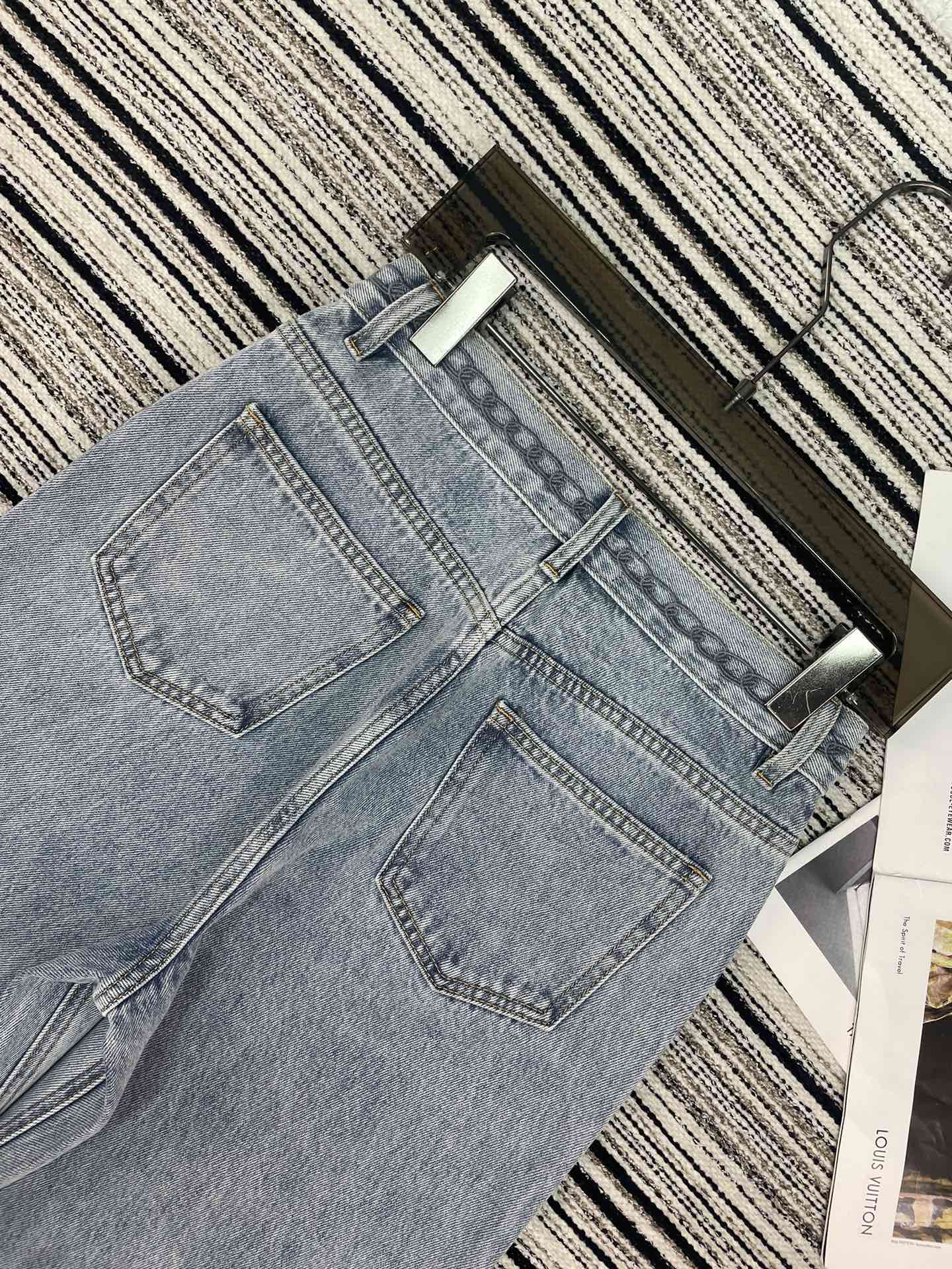 CHANEL 26S JEANS 901
