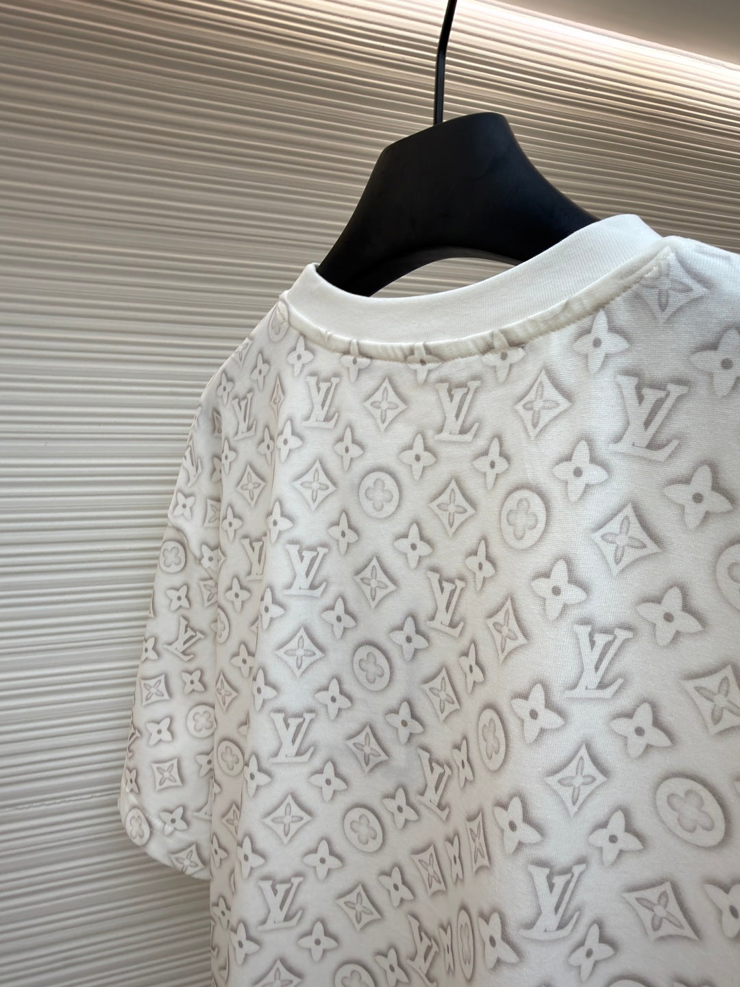 LV 25S SHORT-SLEEVE T-SHIRT 592304