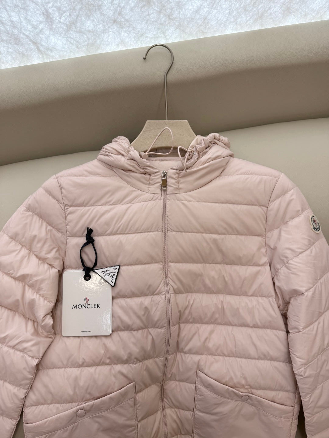 MONCLER 25S SHORT DOWN JACKET 406