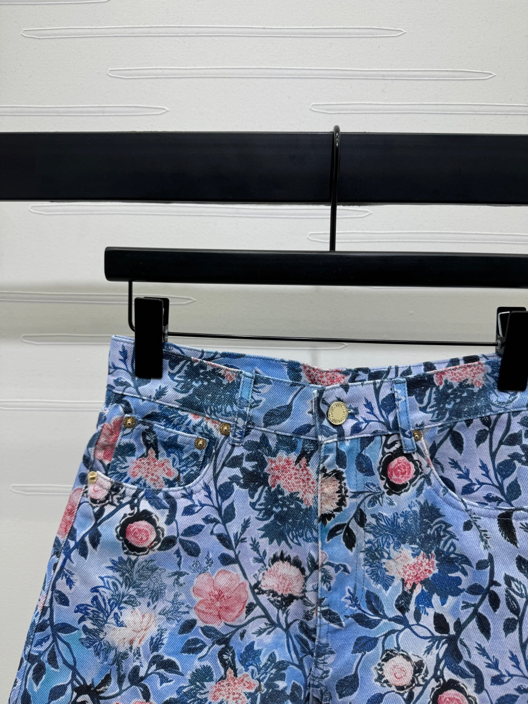 LV 25S PRINTED DENIM SHORTS 264196