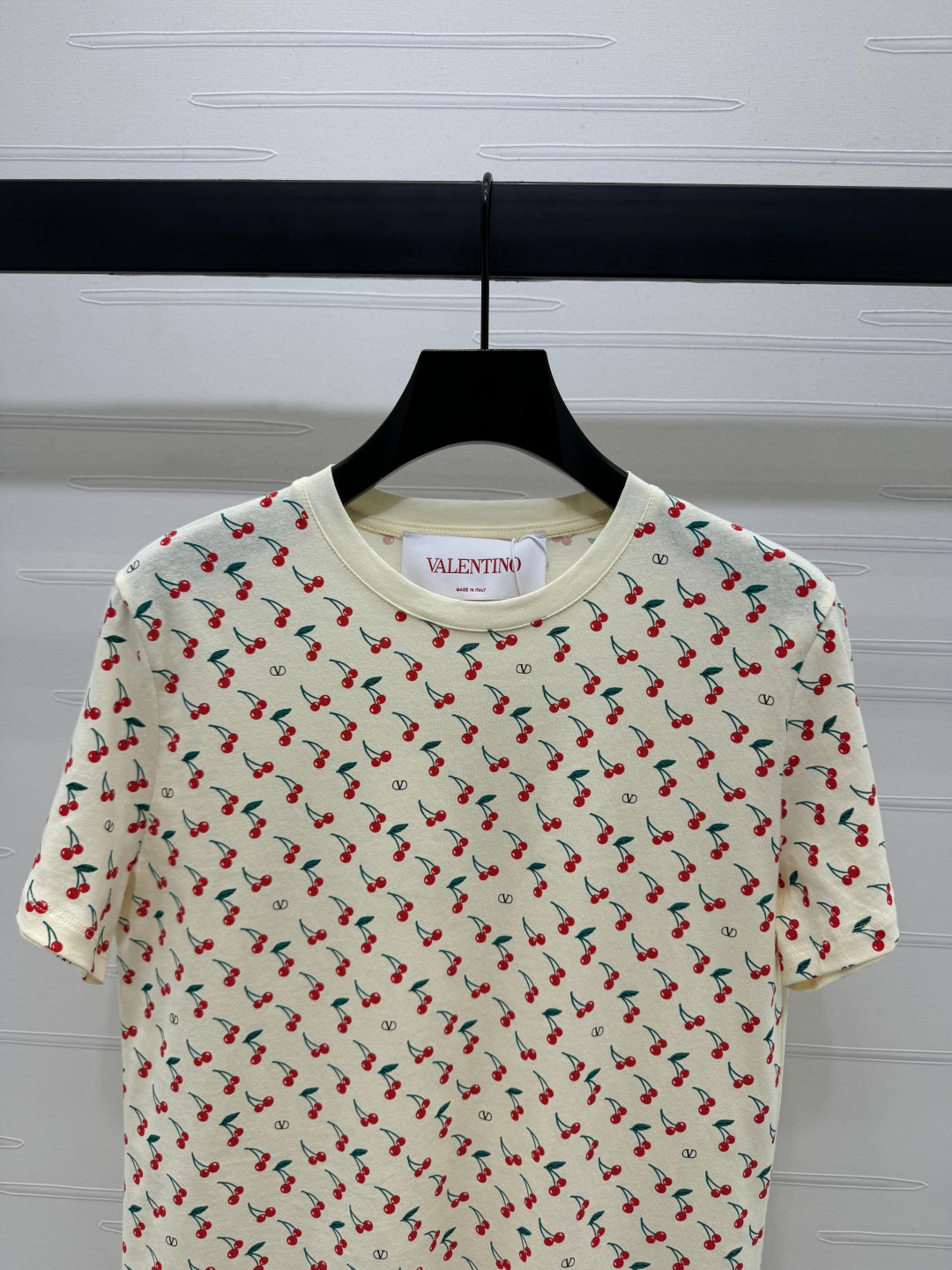 VALENTINO 25S CHERRY PATTERN ROUND NECK T-SHIRT 264040