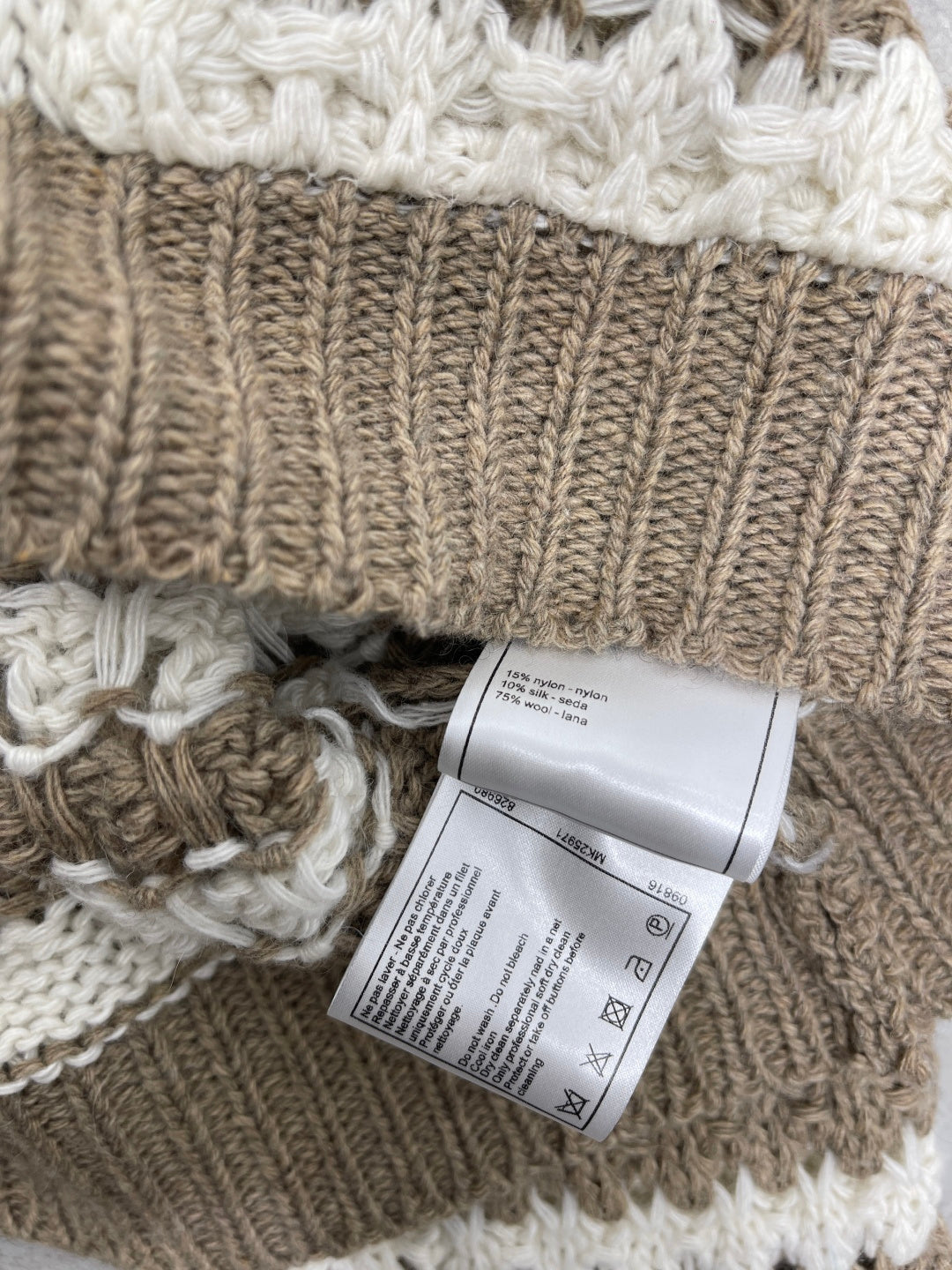 CHANEL 26S SWEATER 907