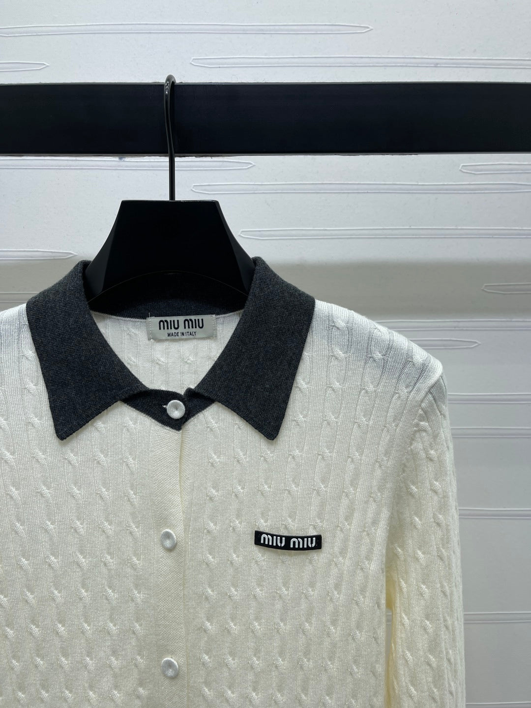 MIUMIU CARDIGAN STYLE 462