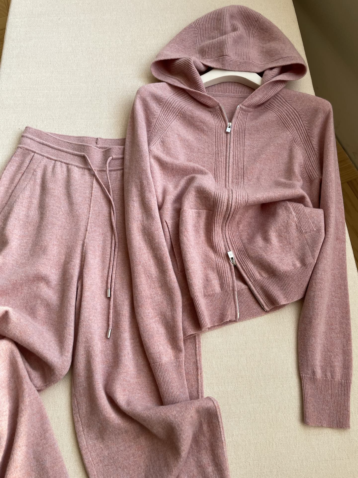 LP 26S CASHMERE HOODED JACKET SET 394