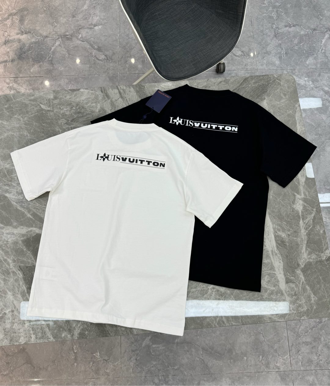 LV T-SHIRT IN BLACK COTTON 238789