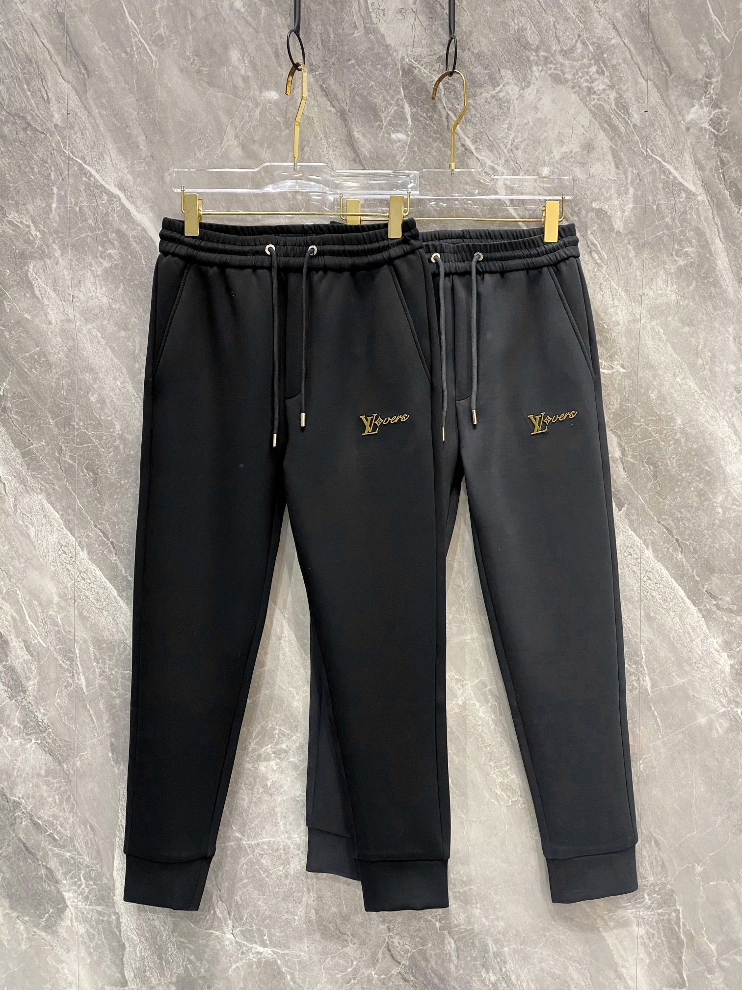 LV BLACK TROUSERS 239479