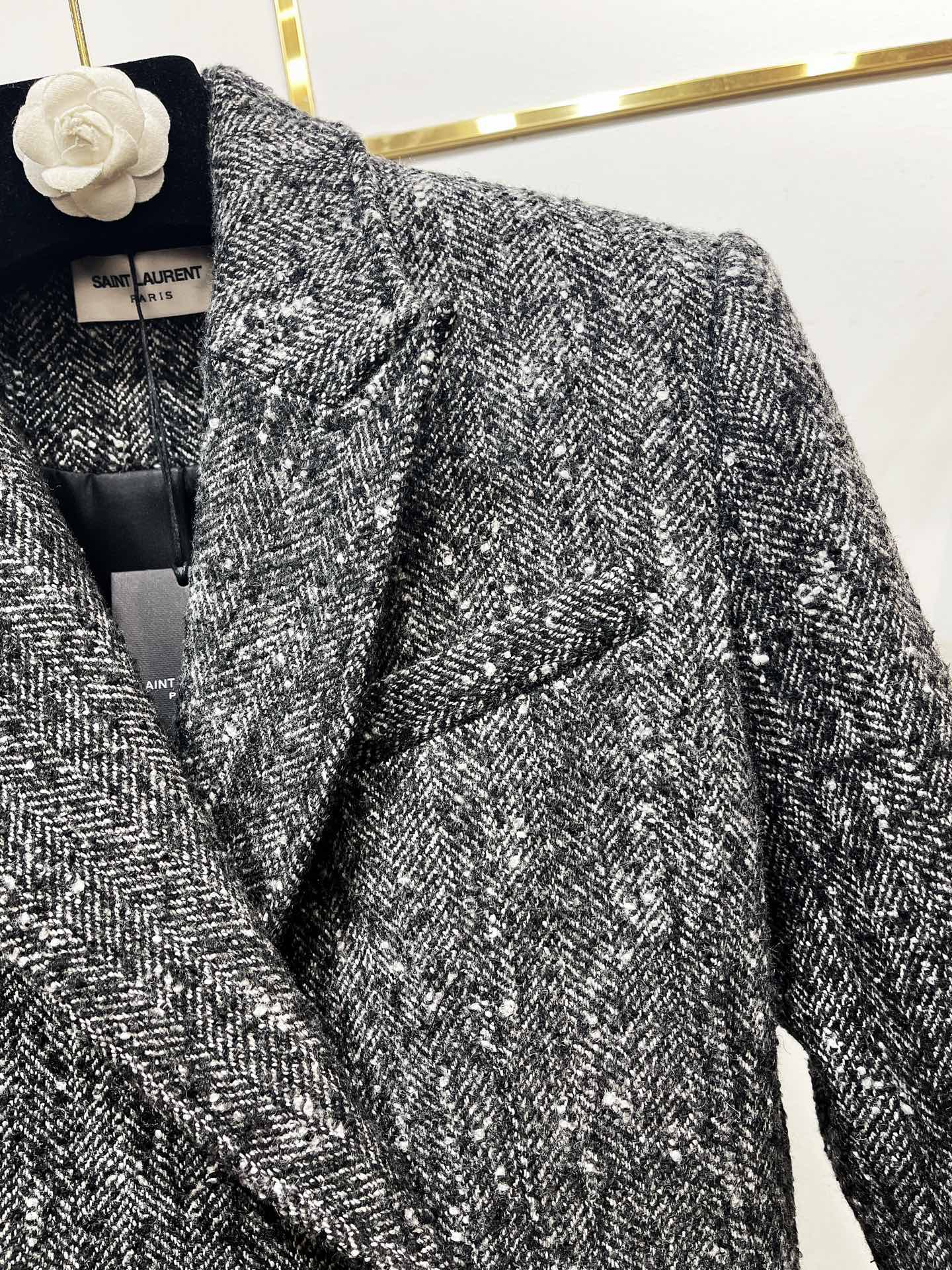 YSL 25S COAT STYLE 106