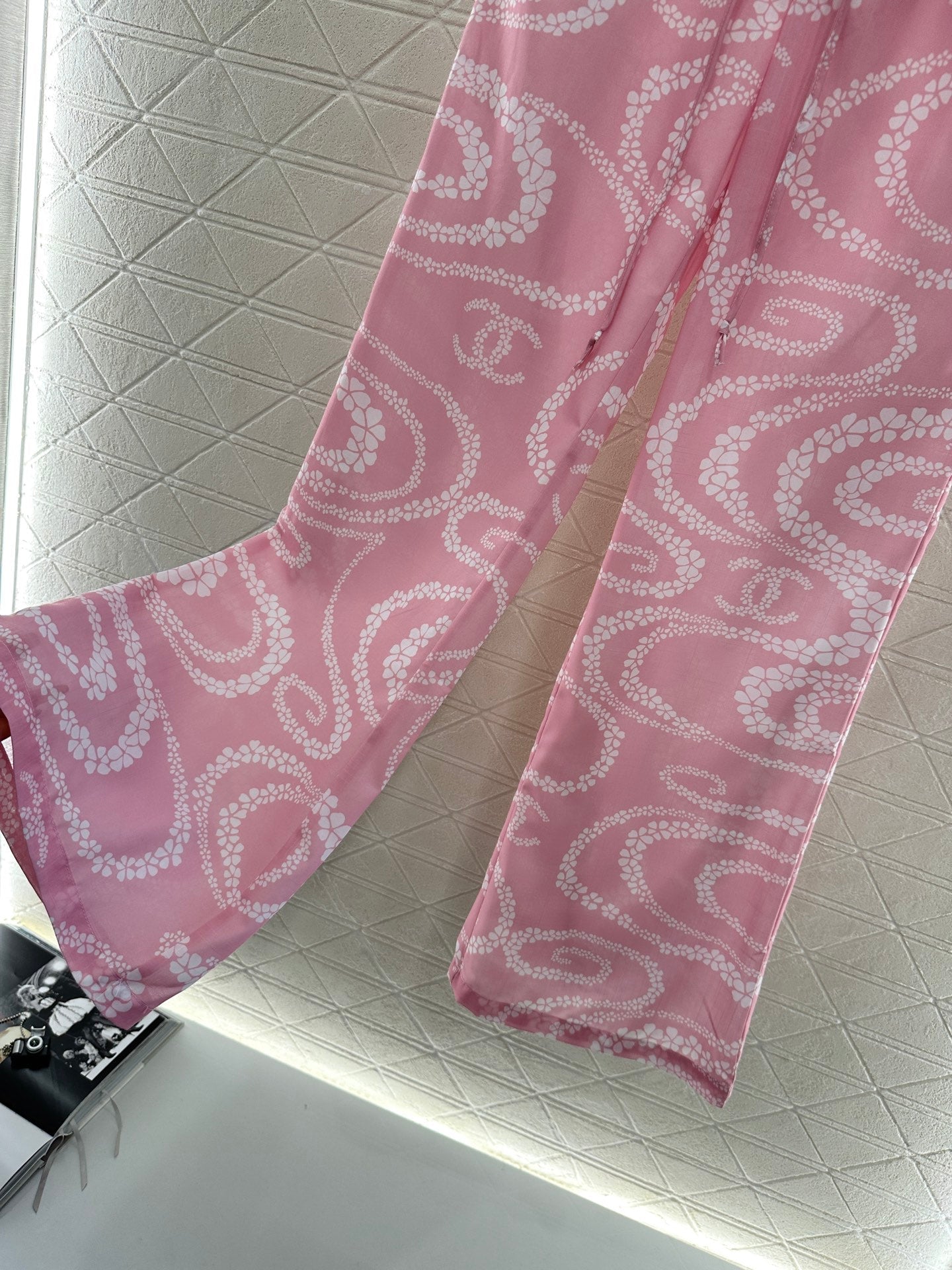 CHANEL PINK PRINTED DENIM PANTS