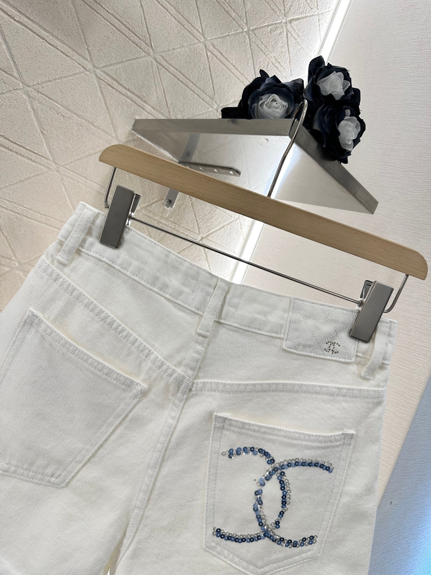 CHANEL WHITE DENIM SHORTS