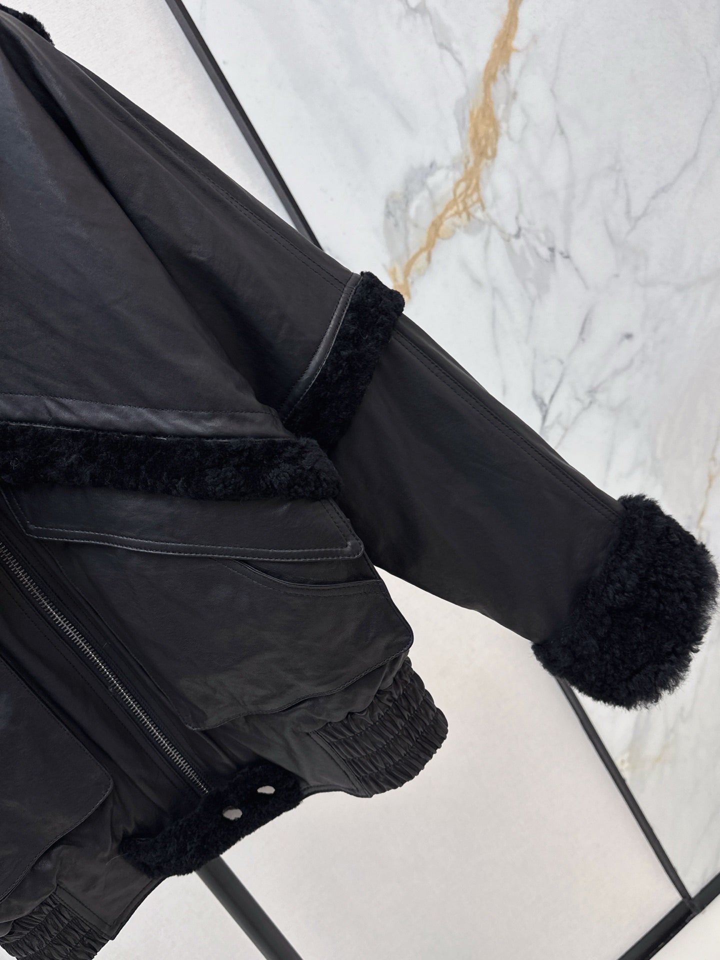 BURBERRY 25S BOMBER JACKET 074